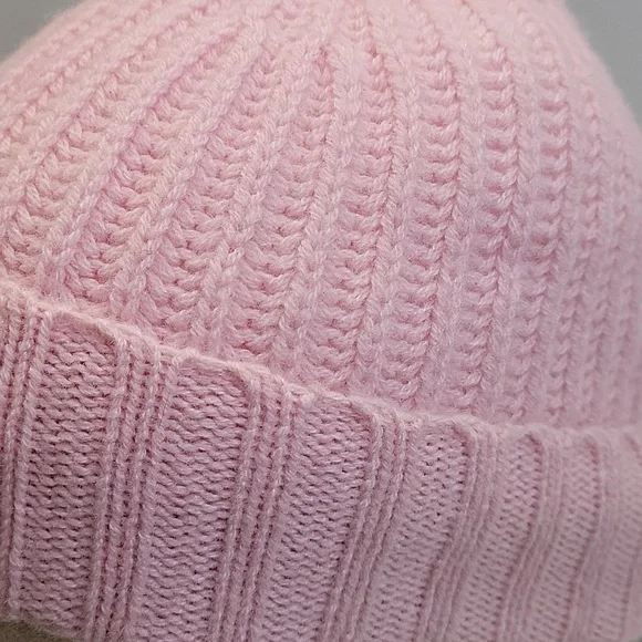 NWT C by Bloomingdale's Cashmere Ribbed Beanie Powder Pink One Size - Picture 4 of 12